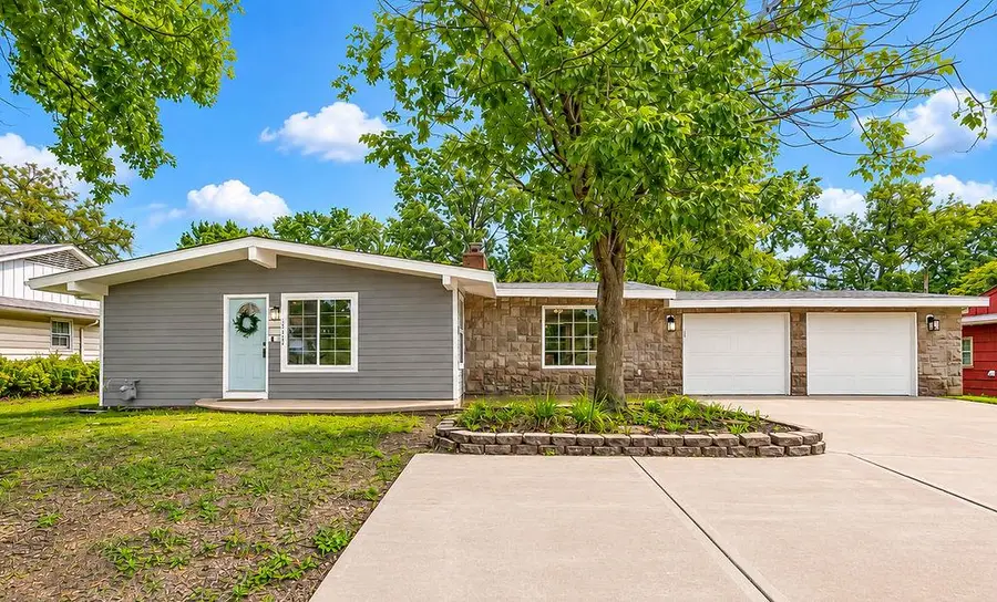 7132 Parallel Parkway, Kansas City, KS 66112 - #2