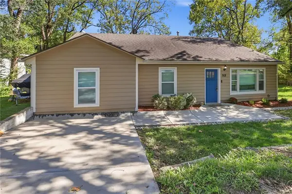 918 Pine Street, Eudora, KS 66025
