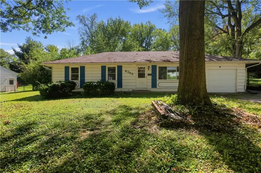 9355 E 69th Street, Raytown, MO 64133 - #2