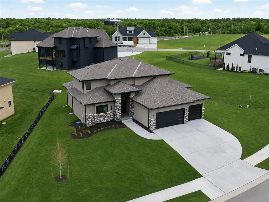 2531 NE Woodland Oak Circle, Lees Summit, MO 64086 - #1