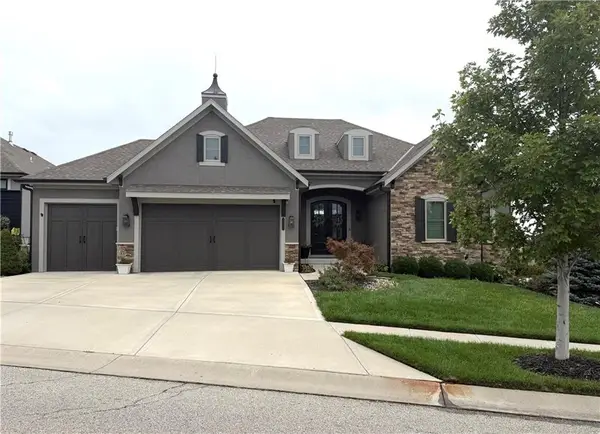 17225 Bradshaw Street, Overland Park, KS 66283