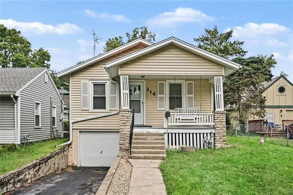 214 E 79th Terrace, Kansas City, MO 64114 - #1