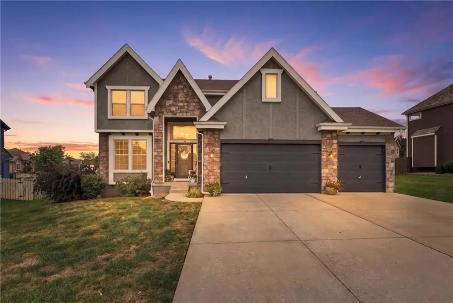 114 S Eastglen Drive, Raymore, MO 64083 - #2