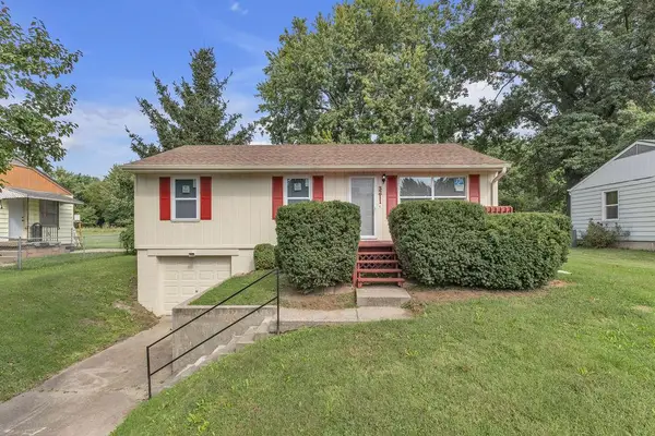 3211 Mark Twain Drive, St Joseph, MO 64501