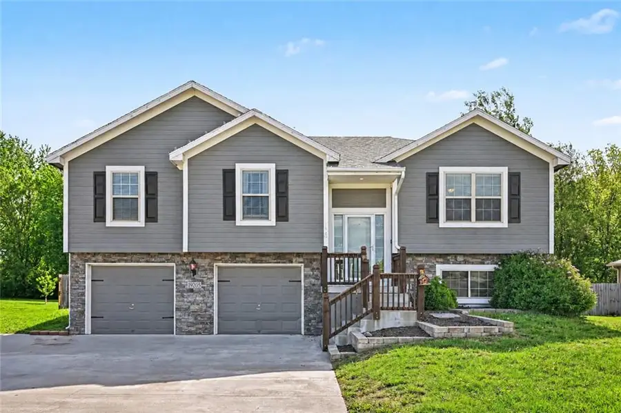 19205 Switchgrass Drive, Smithville, MO 64089 - #3