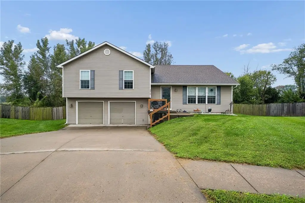 8416 N Winfield Avenue, Kansas City, MO 64153 - #1