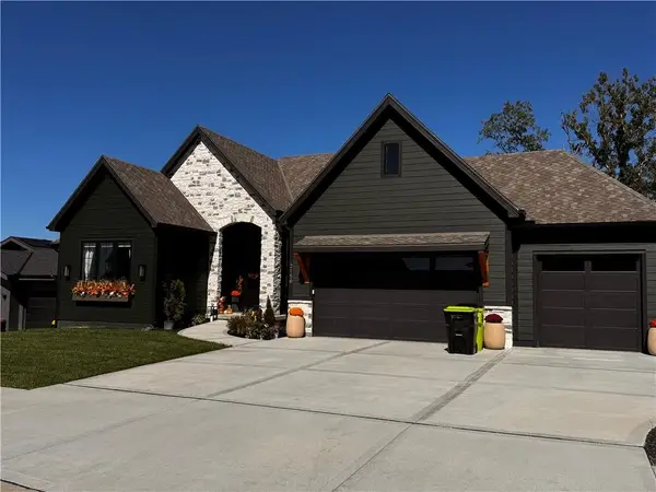 2150 NW Scenic View Drive, Riverside, MO 64150