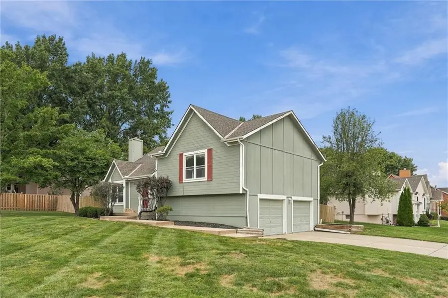 824 SE 10th Terrace, Lees Summit, MO 64081 - #3