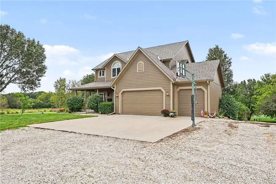 14275 142nd Street, Bonner Springs, KS 66012 - #3
