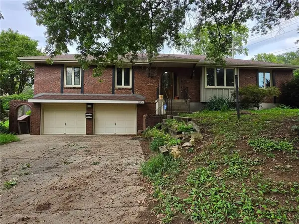 15932 E 41st Street S, Independence, MO 64055