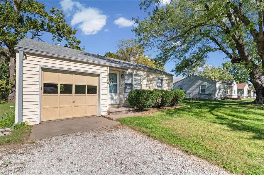 8108 9 Highway, Kansas City, MO 64152 - #3
