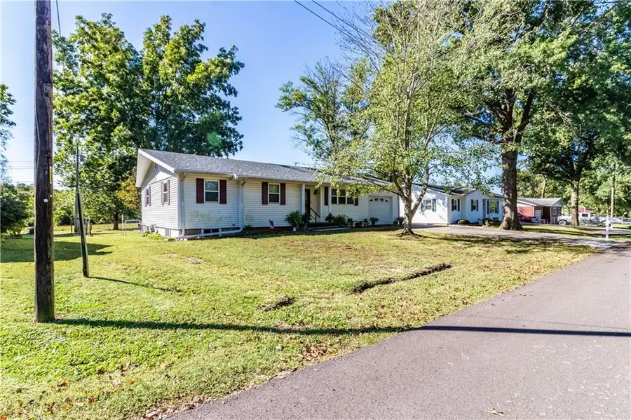 305 Hillcrest Drive, Windsor, MO 65360 - #2