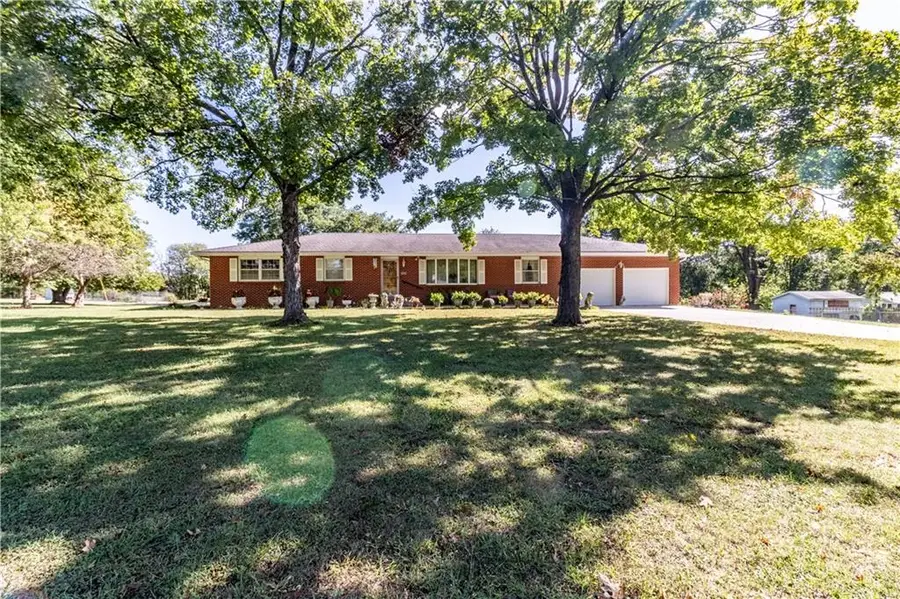 225 S County Line Road, Windsor, MO 65360 - #3