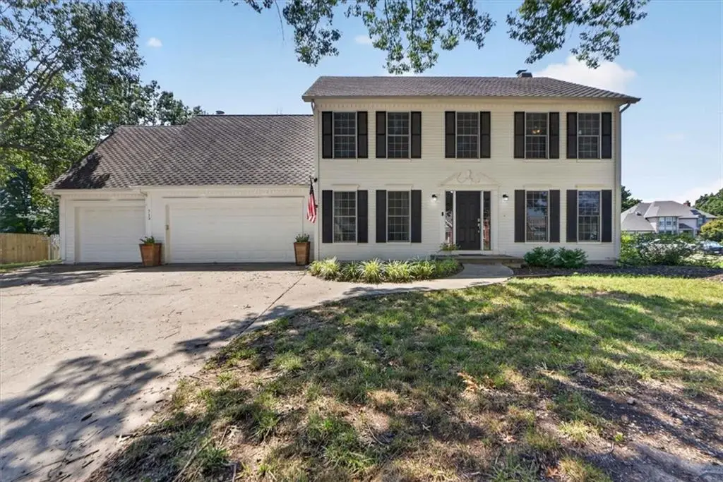 713 NW Eagle Ridge Circle, Lees Summit, MO 64081 - #1