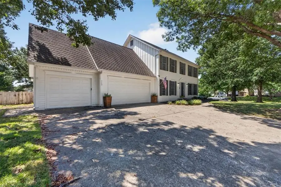 713 NW Eagle Ridge Circle, Lees Summit, MO 64081 - #3