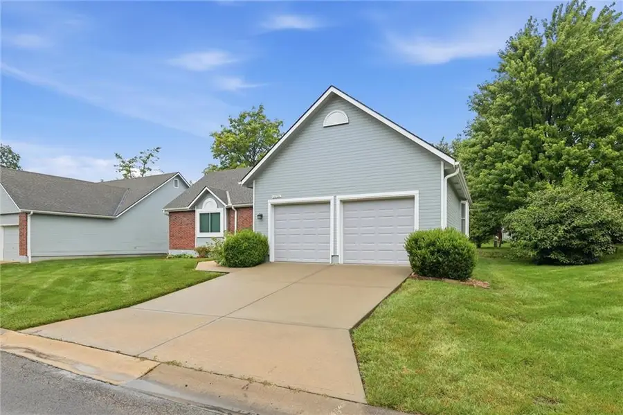 15724 Travis Street, Overland Park, KS 66223 - #2