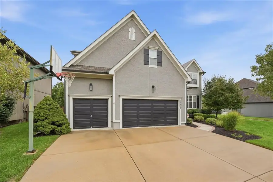 13813 Richards Street, Overland Park, KS 66221 - #2