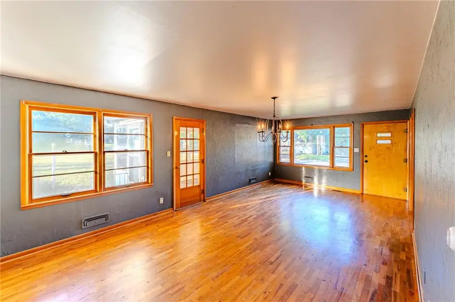 404 N State Street, Yates Center, KS 66783 - #3