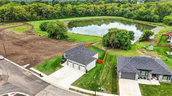 1206 Lady's Lane, Harrisonville, MO 64701