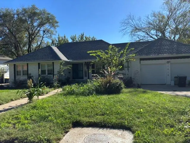 1219 E 109th Terrace, Kansas City, MO 64131 - #1