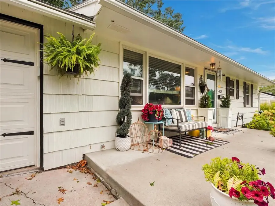 5329 N Michigan Avenue, Kansas City, MO 64118 - #3