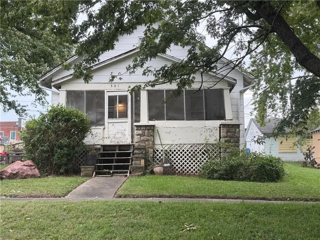 501 E 5th Street, Tonganoxie, KS 66086 - #1