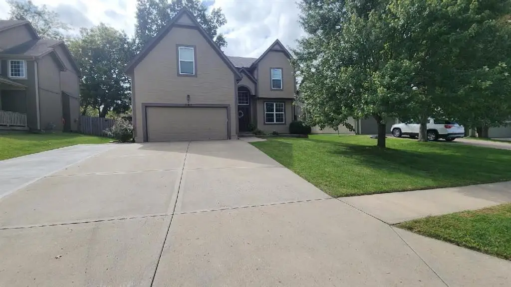 541 E Mockingbird Street, Gardner, KS 66030 - #1