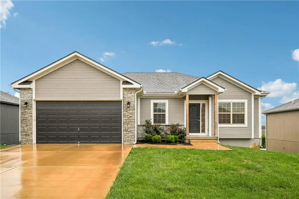 1208 NW Hilltop Lane, Grain Valley, MO 64029 - #1