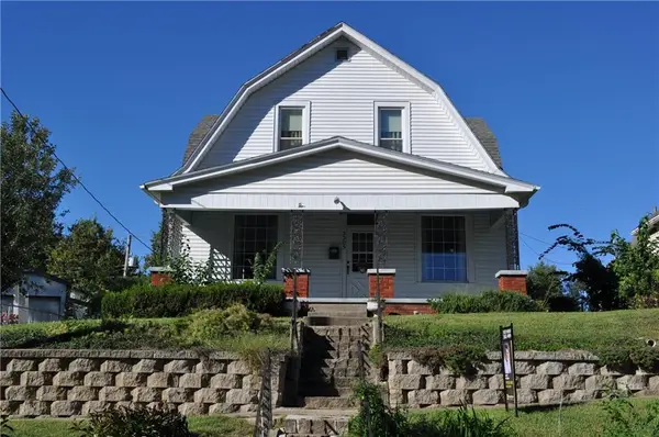 3305 Sacramento Street, St Joseph, MO 64507