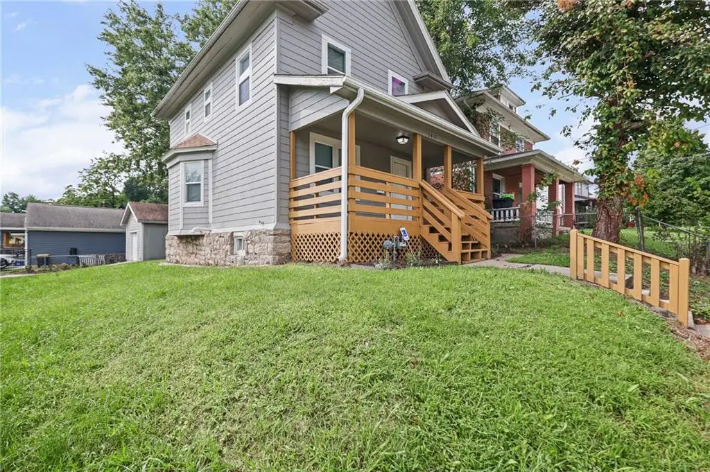 1411 E 35th Street, Kansas City, MO 64109 - #1