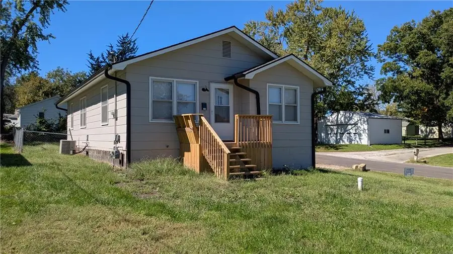 1216 Alexander Street, Chillicothe, MO 64601 - #2
