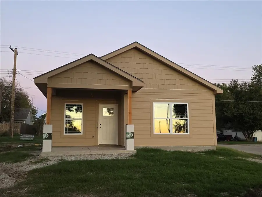 1101 N Main Street, Ottawa, KS 66067 - #2