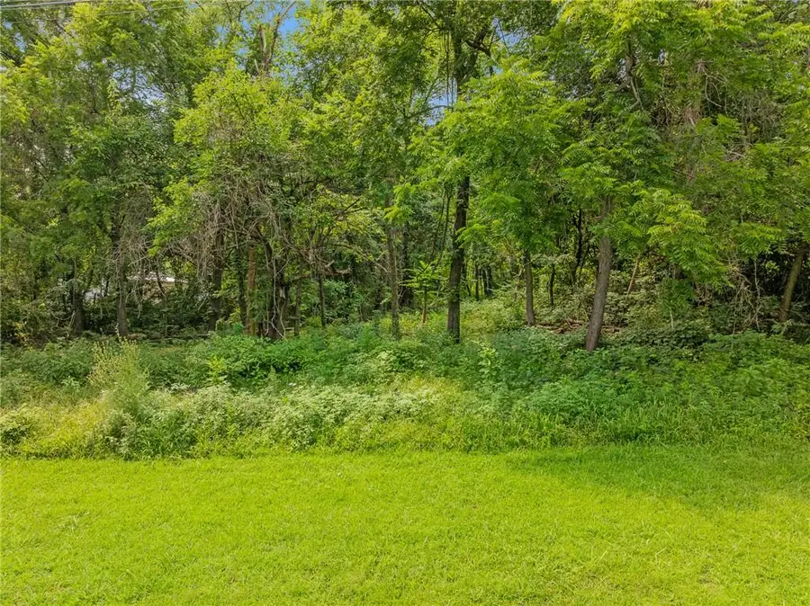 9304 Elm Avenue, Kansas City, MO 64138 - #2