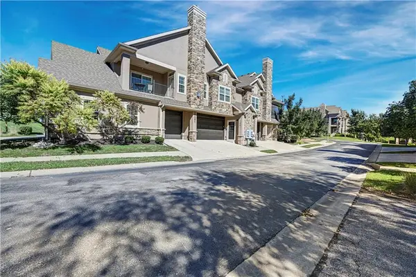 16001 Granada Street #230, Stilwell, KS 66085
