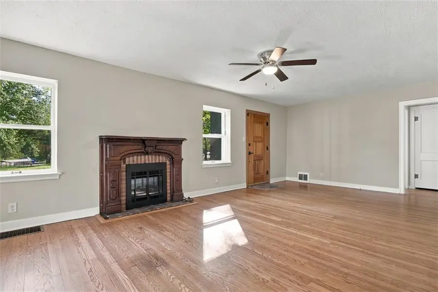 2914 Shrine Park Road, Leavenworth, KS 66048 - #3