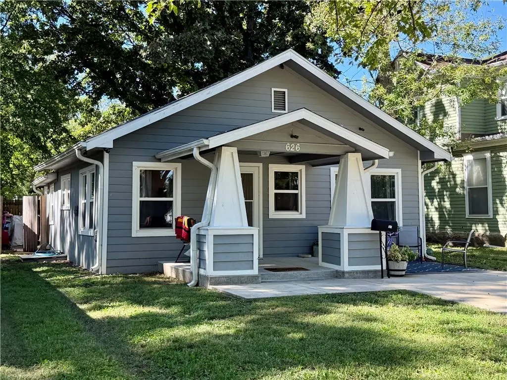 626 S Locust Street, Ottawa, KS 66067 - #1