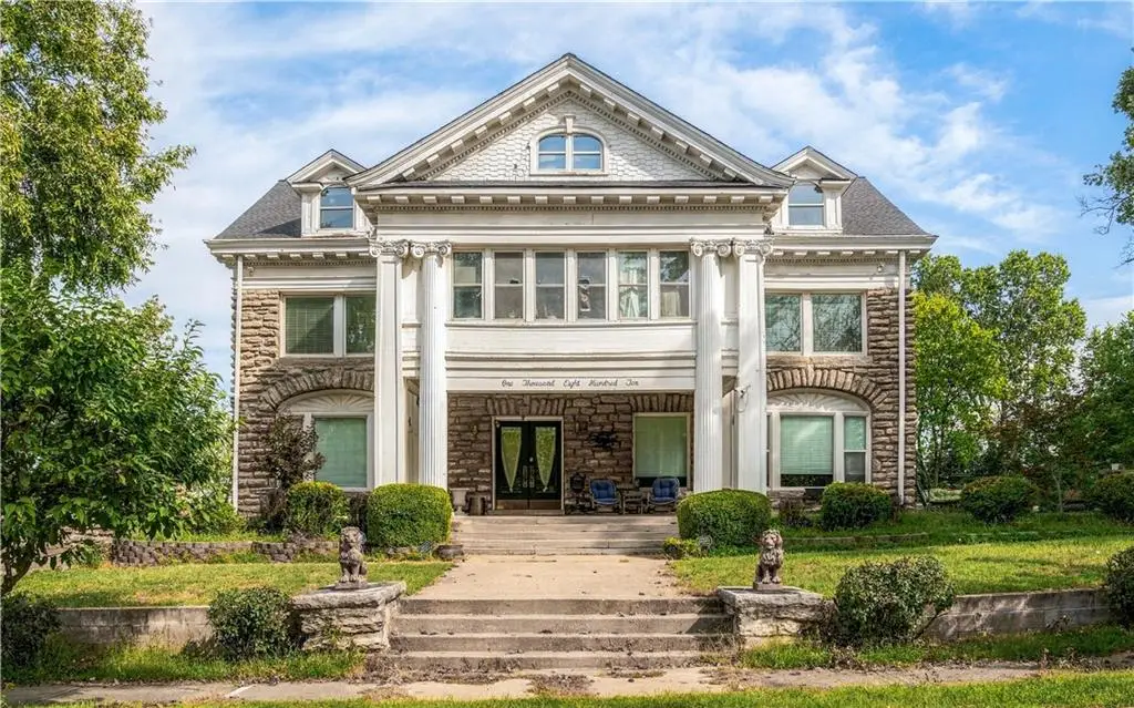 1810 E 48th Terrace, Kansas City, MO 64130 - #1