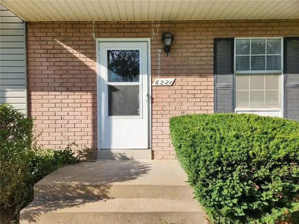 6221 E 127th Street, Grandview, MO 64030