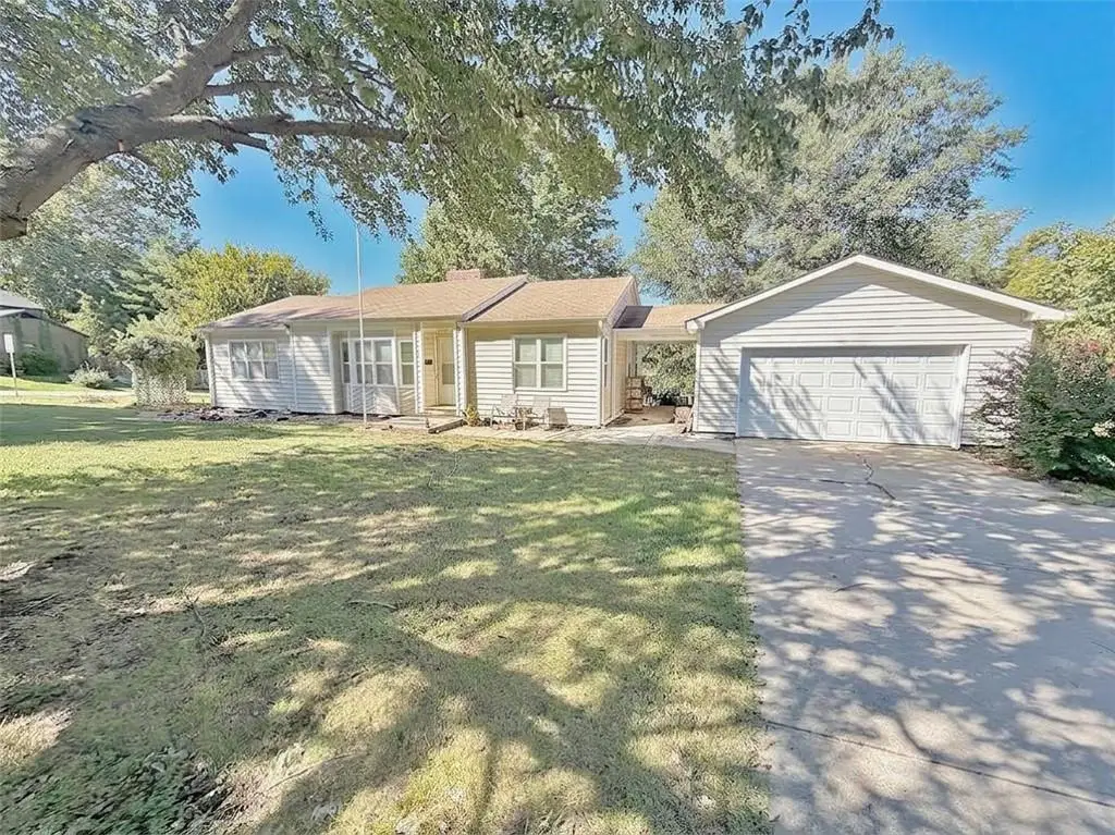 3690 S Crysler Avenue, Independence, MO 64055 - #1