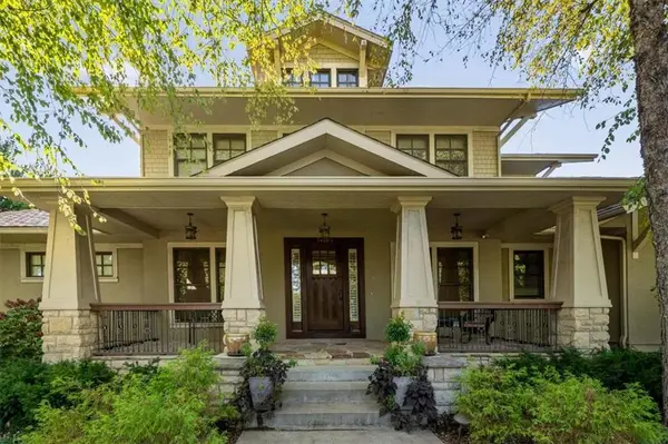 14204 Bluejacket Street, Overland Park, KS 66221