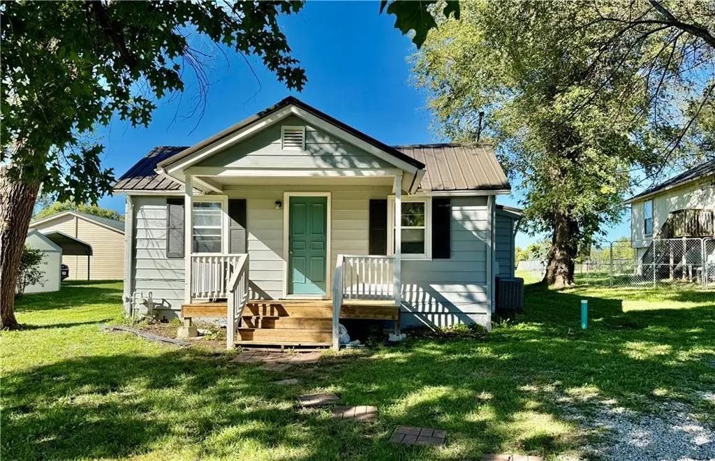 414 Darneal Avenue, Richmond, MO 64085 - #1