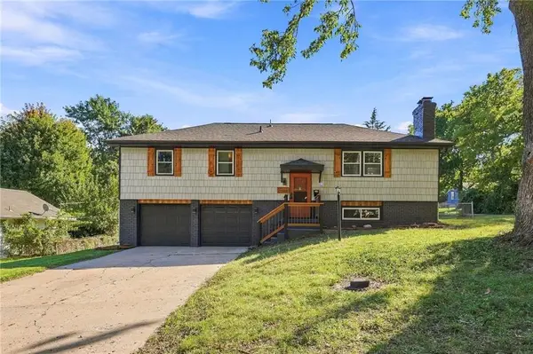 8915 E 57th Street, Raytown, MO 64133