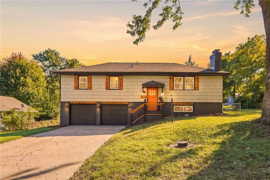8915 E 57th Street, Raytown, MO 64133 - #2