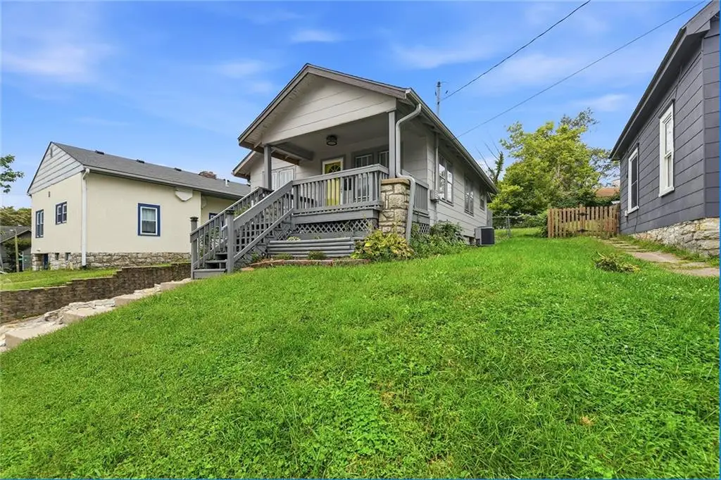 124 S Myrtle Street, Excelsior Springs, MO 64024 - #1