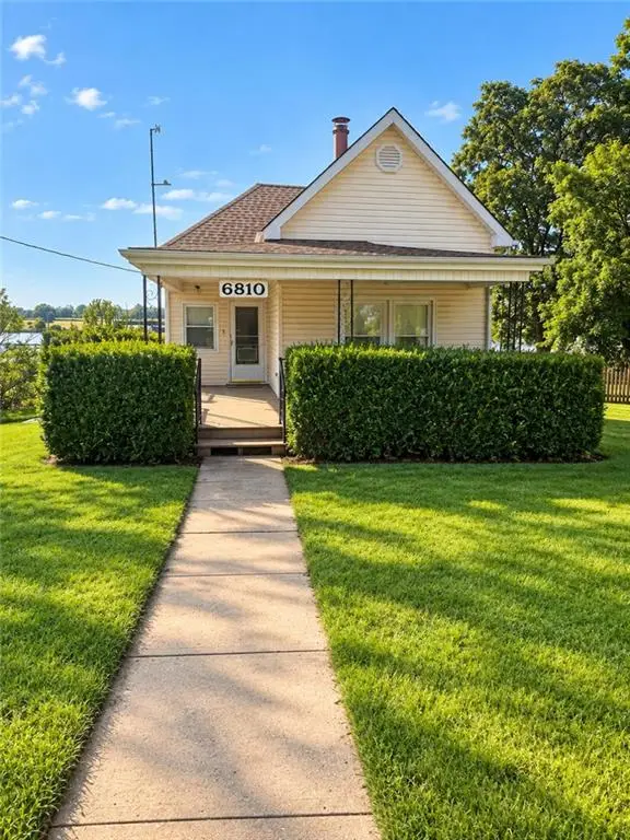 6810 King Hill Avenue Avenue, St Joseph, MO 64504