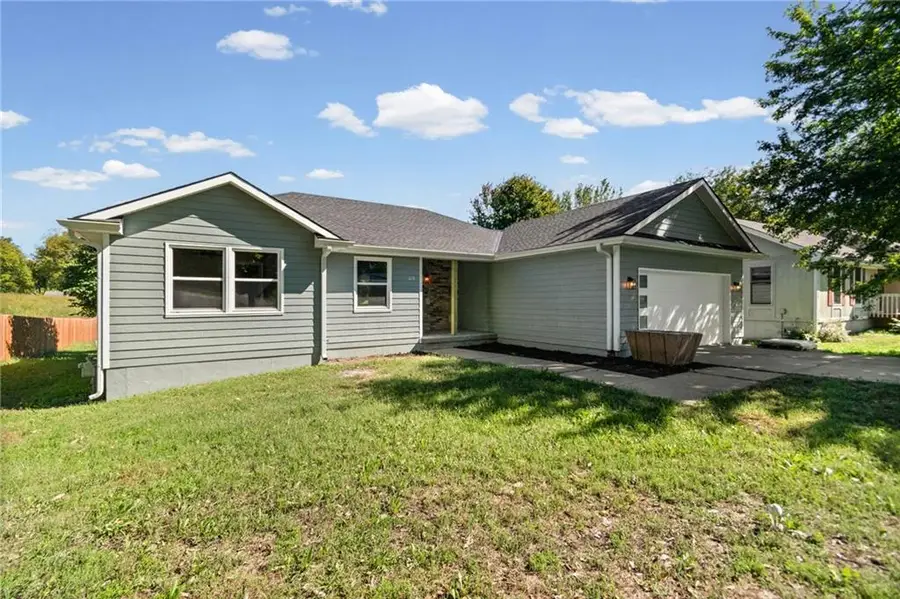 615 S Camden Street, Richmond, MO 64085 - #2