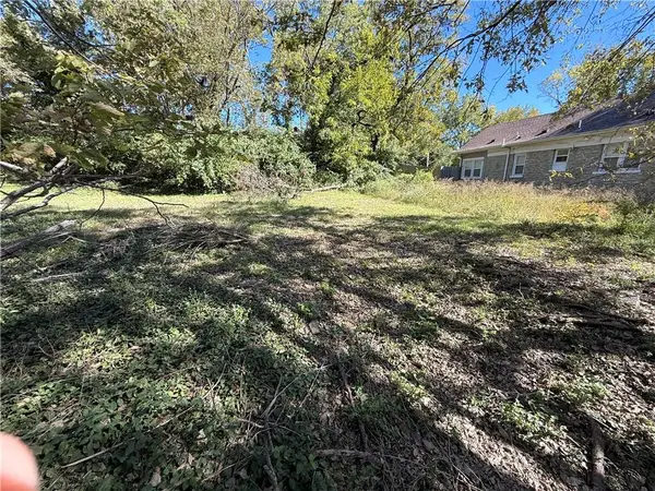 4327 Wayne Avenue, Kansas City, MO 64110