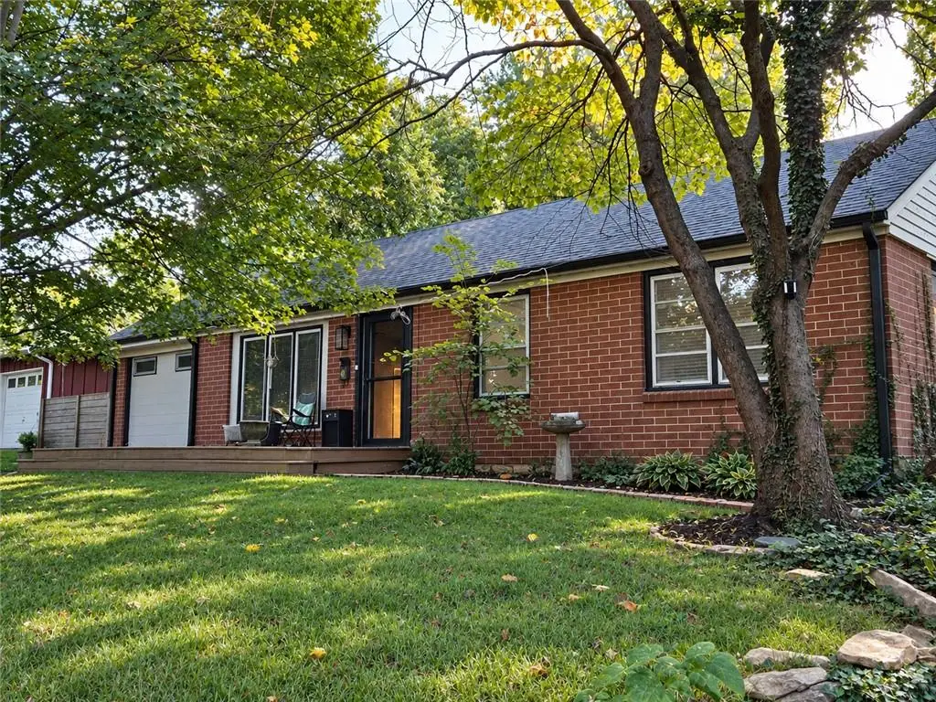 6030 Larsen Lane, Shawnee, KS 66203 - #1