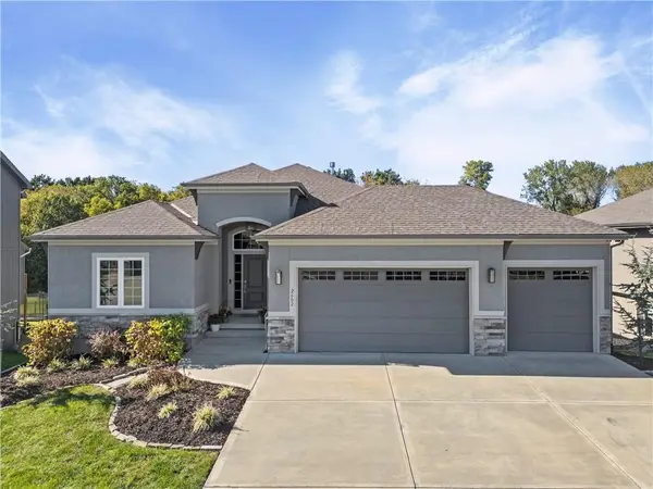 2602 SW River Trail Road, Lee's Summit, MO 64082
