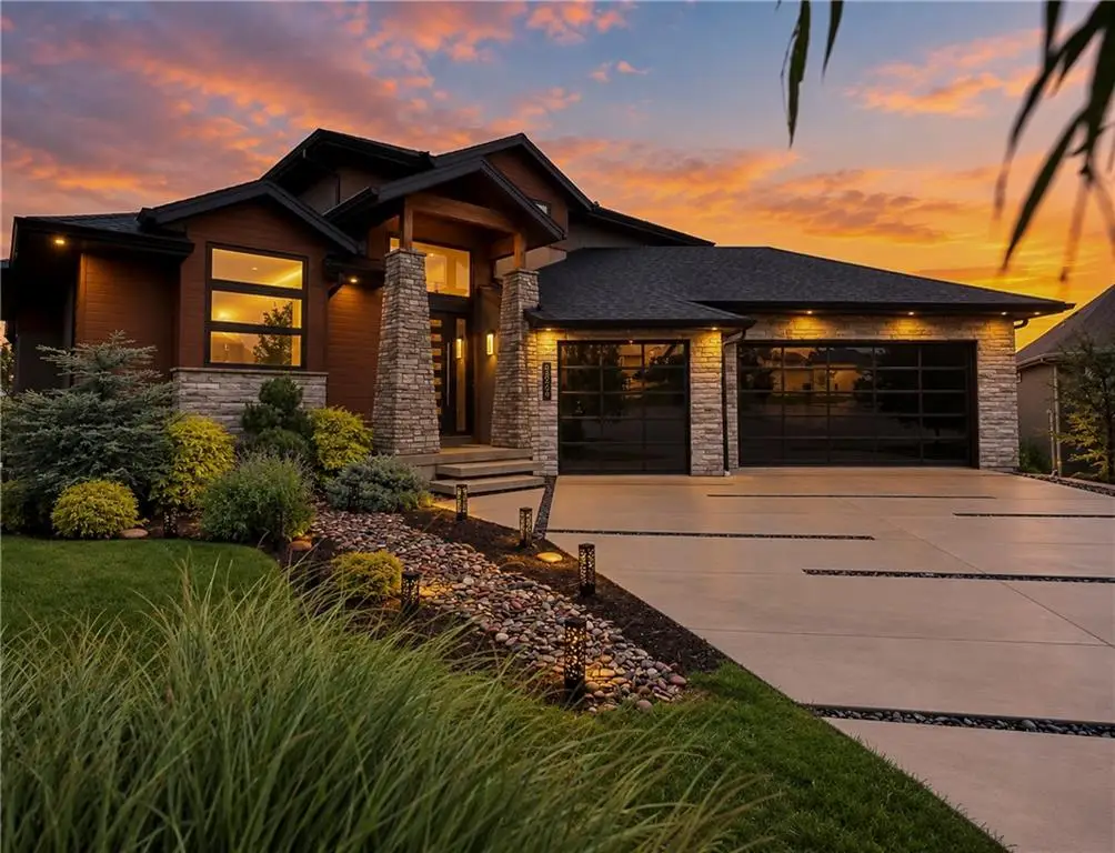8826 Mc Coy Street, Lenexa, KS 66227 - #1
